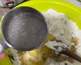 Gambar langkah 2 resipi Kuih Gunting.