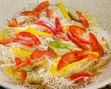 Foto langkah ke 5 dari resep Pizza Bihun.