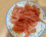 Foto del paso 7 de la receta: Salmón ahumado casero con tomate y queso fresco 😋