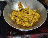 A picture of step 5 of Kolhapuri Misal Pav.