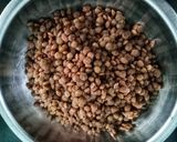 A picture of step 1 of Lentil Coriander Soup.