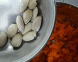 A picture of step 2 of Almond Carrot Smoothie.
