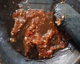 Foto langkah ke 2 dari resep Sambal Rujak Bawang Terasi.