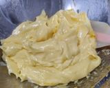 Hình bước làm 6 của món Sốt dầu trứng ăn với bánh mì Việt Nam