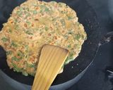 A picture of step 3 of Lauki Palak Paratha (bottelgourd).