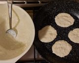 Pas rețetă Mini pancakes cu pere și brânză 2 fotografie