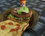 Foto langkah ke 4 dari resep Burger sederhana.