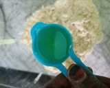 A picture of step 5 of Gireba cookies.