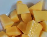 A picture of step 2 of Muskmelon popsicle.