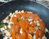 Foto del paso 3 de la receta Arroz tika-masala con gambón y ajetes