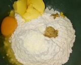 Foto langkah ke 1 dari resep Pastel Mini Isi Abon Super Renyah.