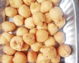A picture of step 5 of Dahi vada.