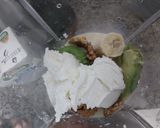 عکس مرحله 4 از دستور میلک شیک آووکادو