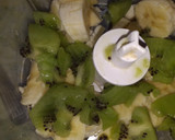 Foto del paso 4 de la receta: LICUADOS 1 2 3 🍒🍓🥝🍎🍌