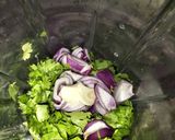 A picture of step 1 of Coriander ki chutney.