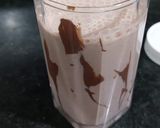 A picture of step 1 of Nutella milk shake.