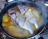 Foto del paso 6 de la receta Guiso de marinero en cazuela con patatas y alguna que otra cosa