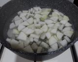 Foto langkah ke 6 dari resep 26. Sup Ayam Bawang Putih - Lobak.