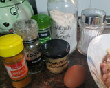 Foto del paso 2 de la receta: Hamburguesas de pollo con salsa de tomate y pimientos