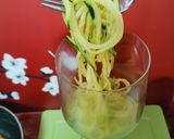 "Zucchini Nudeln" im Glas mit 🥢asia 🥜Erdnuss-Sauce Rezeptschritt 7 Foto