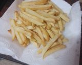 Foto del paso 1 de la receta Papas fritas con huevo frito y chorizo
