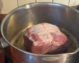 Une image de l'étape 2 de Rôti de porc cuit à la bière et à la moutarde.
