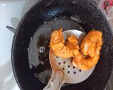 A picture of step 2 of Prawns Manchurian.