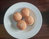 Foto langkah ke 1 dari resep Burger mini.