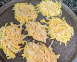 Foto del paso 4 de la receta: Papas ralladas a la plancha