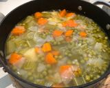 A picture of step 2 of Pea Ham Hock Soup.
