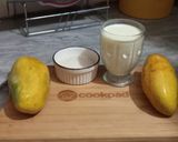 A picture of step 1 of Mango shake 😋.