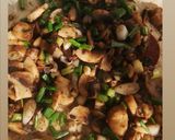 A picture of step 3 of Garlic bread with Mushrooms.