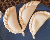 Foto del paso 2 de la receta: Pastelitos con tapa de empanadas