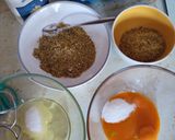 Pisztácia piskótás, eperhabos torta gluténmentesen recept fázis 3 fotója