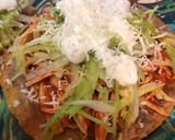 Foto del paso 5 de la receta: Tostadas de tinga