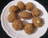 A picture of step 9 of Gond laddu.