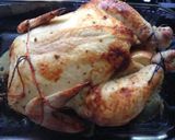 Foto del paso 4 de la receta: Pollo horneado con manzanas y jugo de naranja