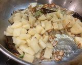 मूली की सब्ज़ी(mooli ki sabzi recipe in hindi) रेसिपी चरण 3 फोटो