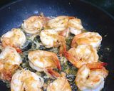 Hình bước làm 2 của món Tôm sú kho tàu