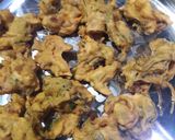 மூலிகை பக்கோடா (mooligai pakoda recipe in tamil) ரெசிபி ஸ்டேப் 3 புகைப்படம்