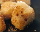 Une image de l'étape 8 de Yaki Onigiri au saumon.