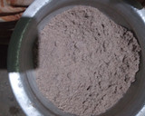 ஸ்வீட் ராகி புட்டு (Sweet ragi puttu recipe in tamil) ரெசிபி ஸ்டேப் 1 புகைப்படம்