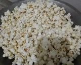Foto langkah ke 1 dari resep Popcorn rasa pandan.