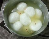 A picture of step 26 of Sponge Rasgulla.