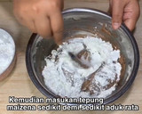 Foto langkah ke 3 dari resep Kue semprit wajan.