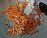 Foto langkah ke 2 dari resep Cah sawi putih wortel telur.