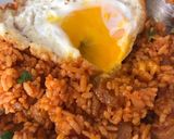 Foto langkah ke 3 dari resep Nasi Goreng Korea dengan Saus Gochujang dan Sunny Side up Egg.
