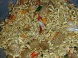 Mie goreng burung dara pipih