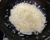 Foto del paso 2 de la receta: Tortilla de espinacas con arroz y hamburguesas