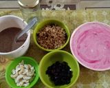 A picture of step 6 of Chocolate chia seed parfait with strawberry yogurt.